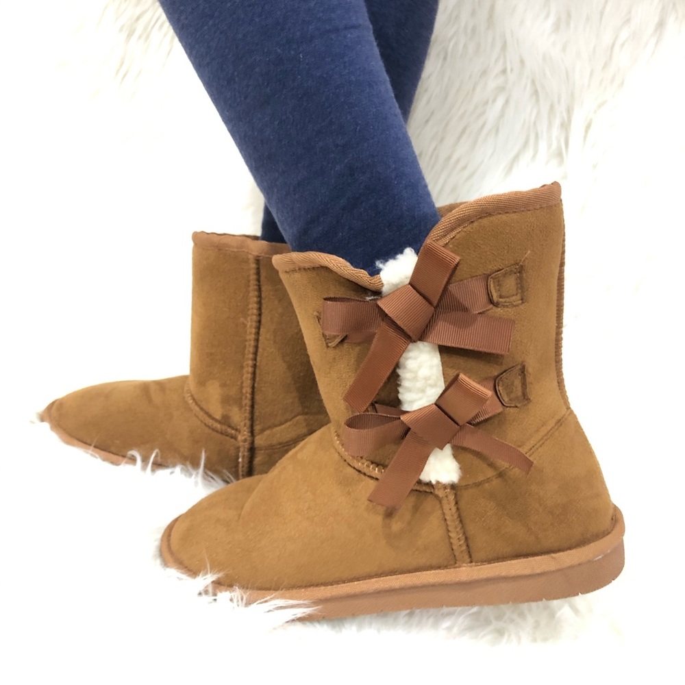 TAN COZY BOOTS
